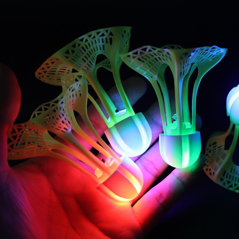 Wiatroodporny, świecący lotek  – Badminton Nylon Shuttlecock recenzja i cena