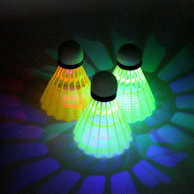 WELKIN 4 sztuk ciemna noc LED  – Badminton Nylon Shuttlecock recenzja i cena